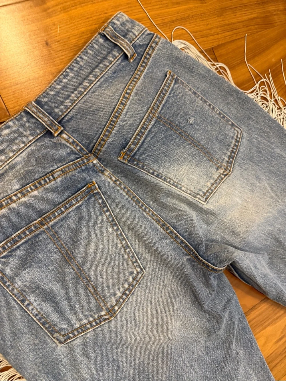 Hellessy Beau jeans w fringe Size 4 NWT